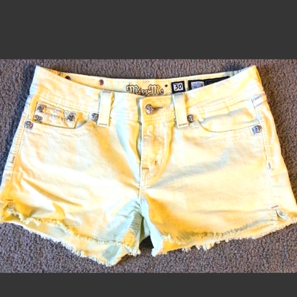 Miss Me Women's shorts size 30